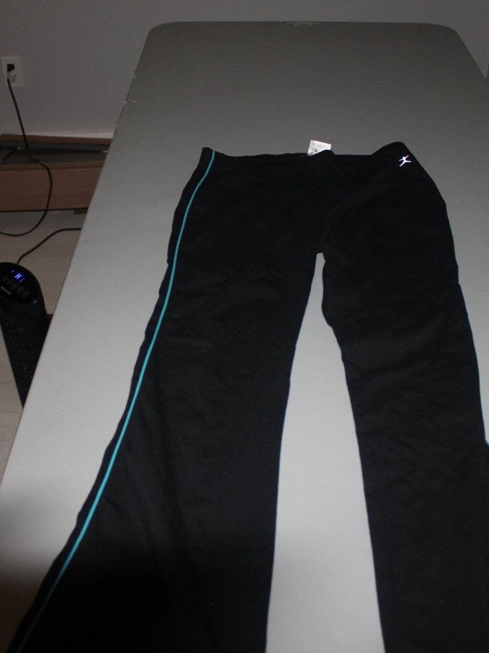 Black Danskins Athletic Pants Size Medium New